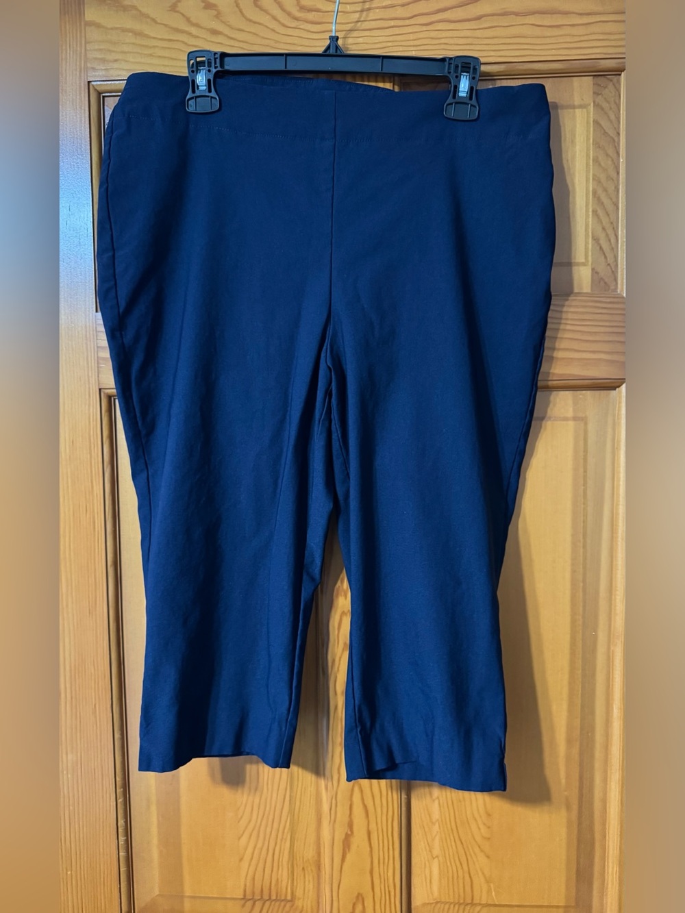 Chico's Navy Capri Pants Size 2 Large